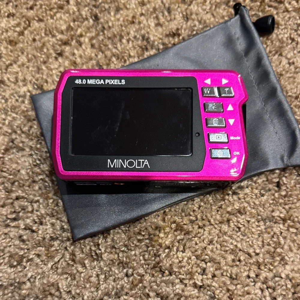 Minolta MN40WP Pink Digital Camera